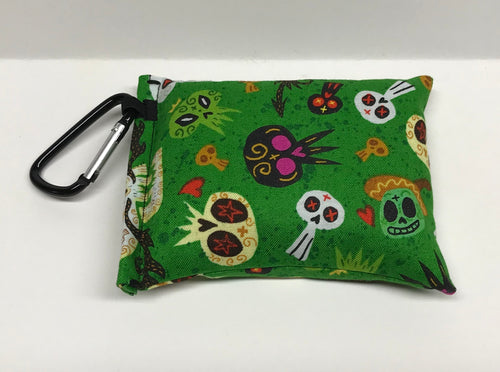 Flight sack “Green W/ Skulls”